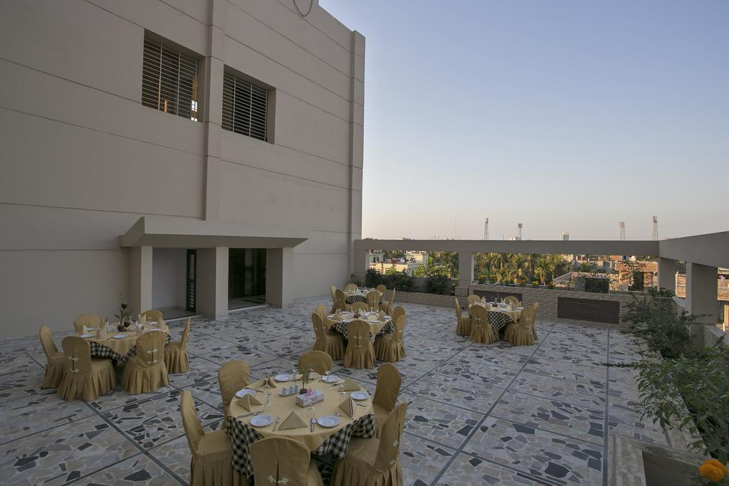 Nirvana Inn Sylhet Ngoại thất bức ảnh