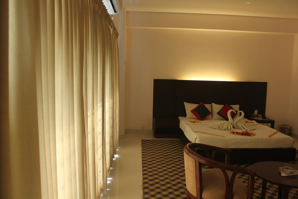 Nirvana Inn Sylhet Ngoại thất bức ảnh