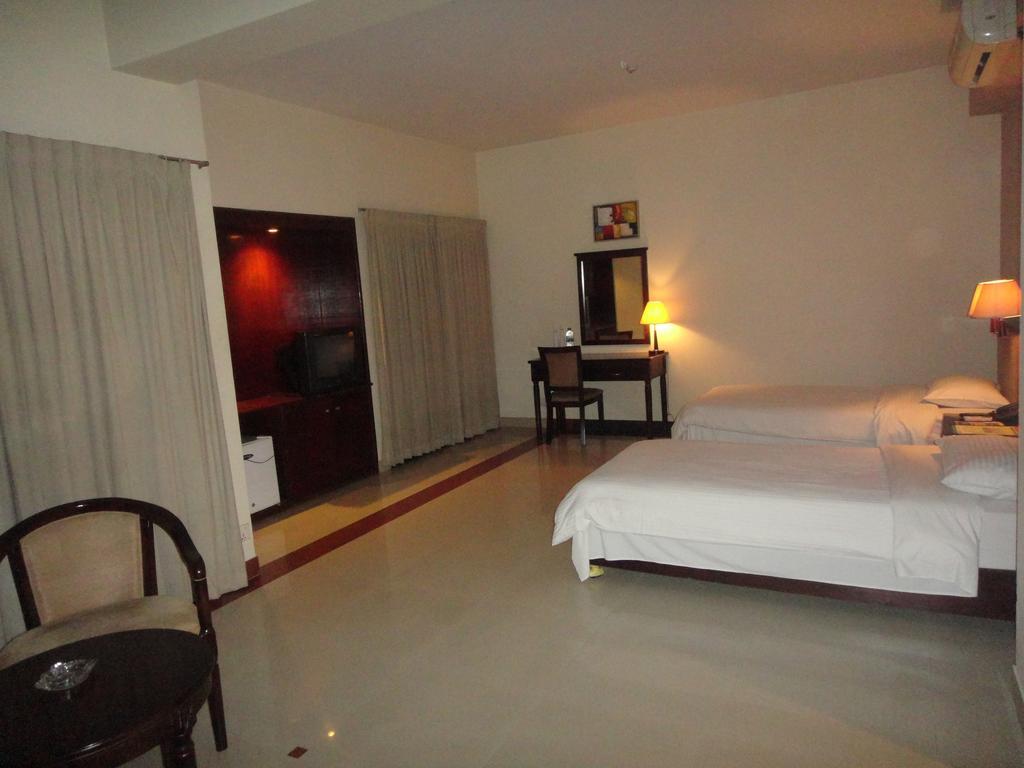 Nirvana Inn Sylhet Ngoại thất bức ảnh